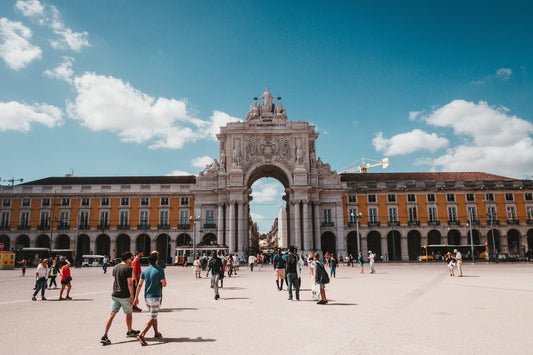 10 Portuguese Phrases Every Traveler Should Know